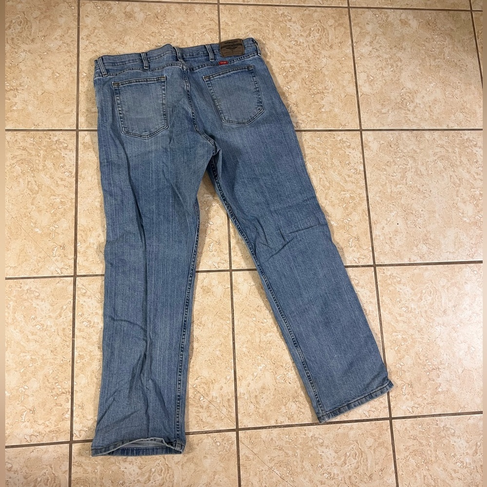 Men’s Relaxed Fit Wrangler Jeans